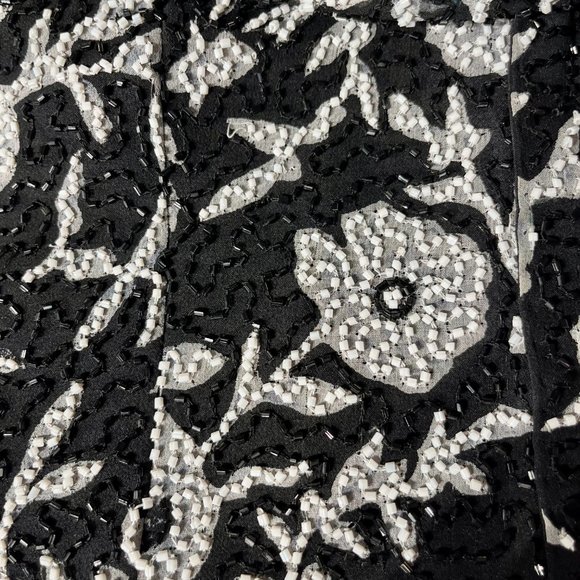 'Cecily Brown' Black and White Beaded Top with Floral Design size Large - Picture 7 of 13